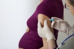 Trẻ sinh non hưởng lợi nhờ mẹ sớm tiêm vaccine