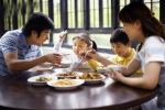 5 nguyên tắc giúp trẻ ăn ngon khi đến bữa