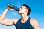 Nên uống bao nhiêu nước mỗi ngày để ngăn ngừa sỏi thận?