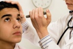 Mắt mờ sau đau mắt đỏ có nguy hiểm?
