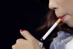 Phụ nữ hút thuốc dễ bị chảy máu não