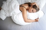 Video: Vì sao phụ nữ nên ngủ nhiều hơn nam giới?
