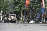 Xe taxi nổ như bom, ít nhất hai người chết