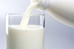Bị ung thư không uống sữa sẽ sống lâu hơn: Bác sỹ nói gì?
