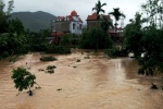 Lũ ở Bình Định, Phú Yên đang lên rất nhanh do mưa lớn