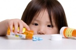 Trẻ uống nhiều kháng sinh rất dễ bị tiêu chảy