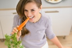 Vì sao bạn nên ăn cà rốt mỗi ngày?