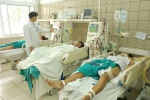 Uống 1,5 lít rượu tại Hà Nội, 7 sinh viên nhập viện vì ngộ độc methanol