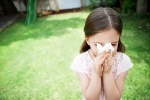 Viêm mũi xuất tiết ở trẻ dễ gây nhiều biến chứng