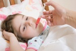 Không lạm dụng thuốc hạ sốt cho trẻ