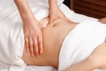 Những điều bạn cần biết về massage sau sinh