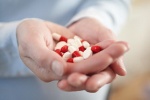 Cách giảm tác dụng phụ khi uống thuốc kháng sinh