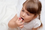 8 lưu ý trước khi dùng Paracetamol hạ sốt cho trẻ