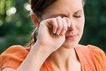 Soi các nguyên nhân gây đau mắt bất thường
