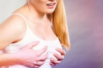 8 nguyên nhân đau ngực ở phụ nữ không phải ung thư vú