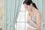 Tại sao phụ nữ mang thai bị khó thở trong những tháng cuối thai kỳ?