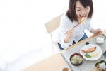 7 bí quyết ăn uống giúp phụ nữ Nhật thon thả và trẻ lâu hơn