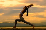 Gifographic: Bài tập yoga giảm mệt mỏi nhanh nhất