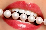 Làm trắng răng bằng 9 cách tự nhiên an toàn ngay tại nhà