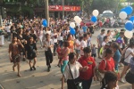 Giới trẻ Hà thành hào hứng tham gia lễ hội Hanoi Pride 2017 ủng hộ cộng đồng LGBTQ