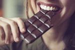 Ăn chocolate để chống nắng, chống lão hóa da?