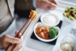 Người Việt đang có những bữa ăn quan trọng thiếu cân bằng?