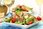 Salad cá hồi ngon và đủ chất dinh dưỡng