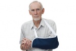 9 cách giảm nguy cơ gãy xương cho người cao tuổi