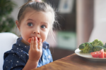 Trẻ ăn chay cần bổ sung vitamin và khoáng chất gì?