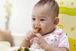 Những lưu ý khi cho trẻ ăn, mẹ nào cũng nên biết 