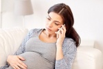 Wifi, điện thoại di động tăng nguy cơ sẩy thai lên gần 50%