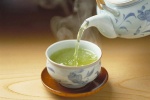 Uống một tách trà nóng mỗi ngày giảm nguy cơ bị tăng nhãn áp