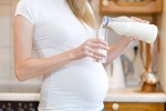 Phụ nữ mang thai nên uống loại sữa nào?