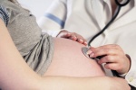 phụ nữ mang thai ở độ tuổi 40 có nguy cơ sinh non cao