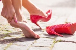 3 cách đơn giản giúp giảm đau gót chân cho phụ nữ
