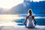 6 tư thế yoga đơn giản giúp bạn thư giãn, tập trung hơn