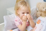 Những biến chứng nguy hiểm của bệnh cúm mùa ở trẻ nhỏ