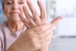 Vitamin B1 giúp cải thiện chứng run chân tay ở người cao tuổi