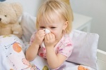 Trẻ bị viêm mũi họng: Nguyên nhân, dấu hiệu, biến chứng nguy hiểm