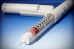 Tiêm insulin và uống thuốc nhưng đường huyết vẫn cao phải làm sao?