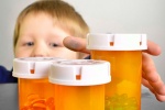 Dấu hiệu trẻ bị ngộ độc thuốc và các nguyên tắc sơ cứu cần phải biết