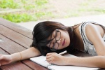 10 nguyên nhân gây nên chứng ngủ rũ, buồn ngủ quá mức vào ban ngày