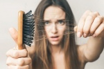 5 loại thực phẩm bạn nên ăn hàng ngày để ngăn ngừa rụng tóc