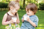 Trẻ uống nhiều sữa có hại gì không?