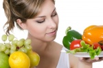 Ăn rau xanh hay trái cây sẽ giúp bạn giảm cân nhanh hơn? 