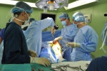 Chuyên gia Pháp khám miễn phí cho bệnh nhân phẫu thuật cổ bàn chân và ung bướu xương khớp