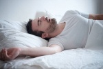 Ngưng thở khi ngủ có thể làm mỏng hộp sọ, tăng nguy cơ tử vong