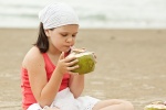 Cho trẻ uống nước dừa có lợi ích gì với sức khỏe?