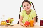 Uống nước ép trái cây vào buổi sáng dễ khiến trẻ bị béo phì