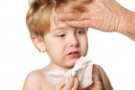 Trẻ bị ho và cảm lạnh: Có nên uống thuốc ngay?